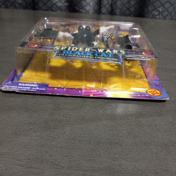 1996 Toybiz Marvel Spider Wars Black Cat Action Figure No.47184 - Picture 6 of 6